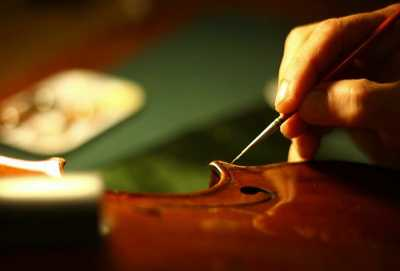Luthiers - Mãos que Soam a Vida